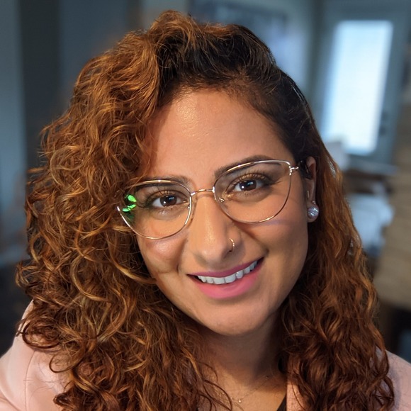 Meet your Posher, Reem - Picture 1 of 1